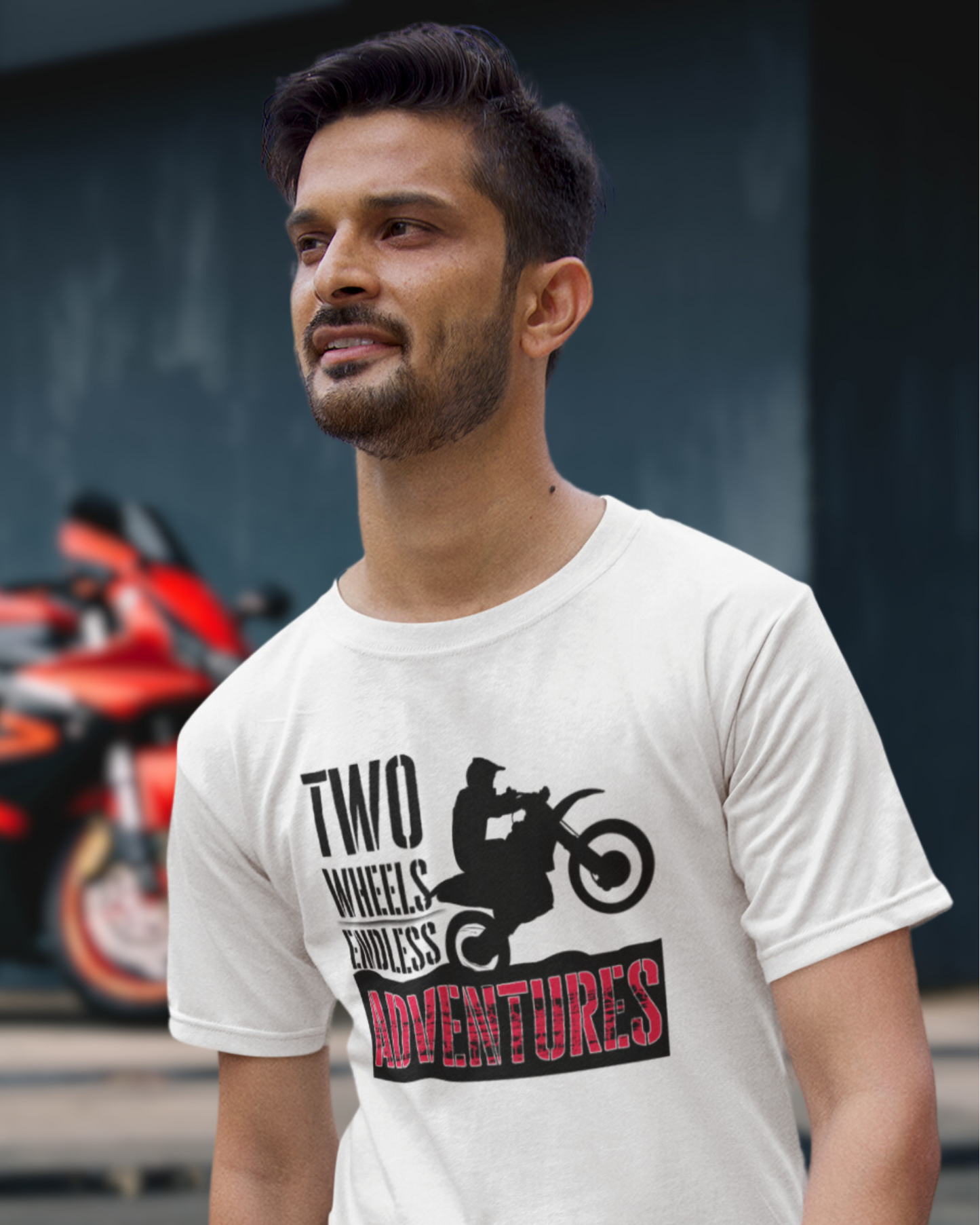 Two Wheels Endless Adventures टी-शर्ट
